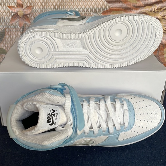 Nike WMNS Air Force 1 Mid CASTOM NIKE
BY CIERRA
WMNS sneakers - Platforms - Picture 4 of 16